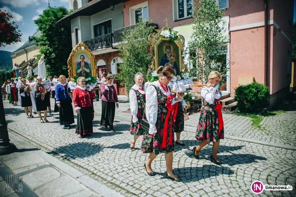 Uroczyste procesje - obchody Bożego Ciała w Tymbarku i Limanowej 2017 - zdjęcie 14