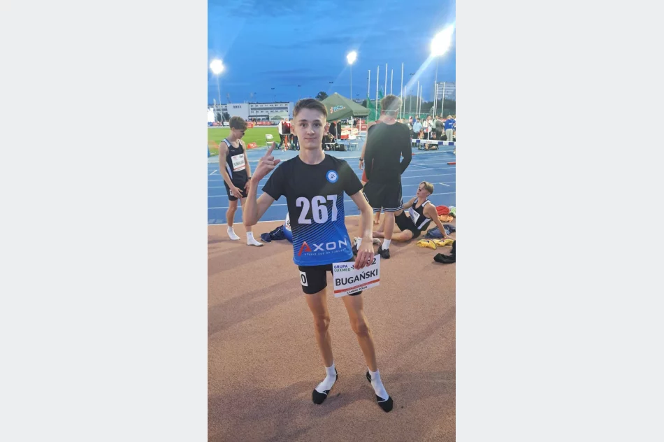 Jakub Bugański wicemistrzem Polski U16 w biegu na 1000 m z przeszkodami - zdjęcie 3