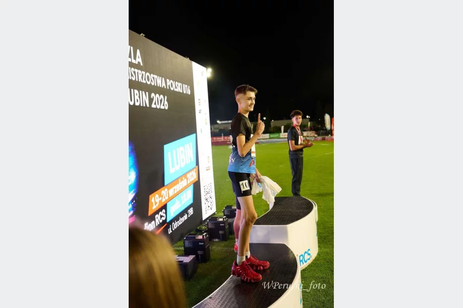 Jakub Bugański wicemistrzem Polski U16 w biegu na 1000 m z przeszkodami - zdjęcie 9
