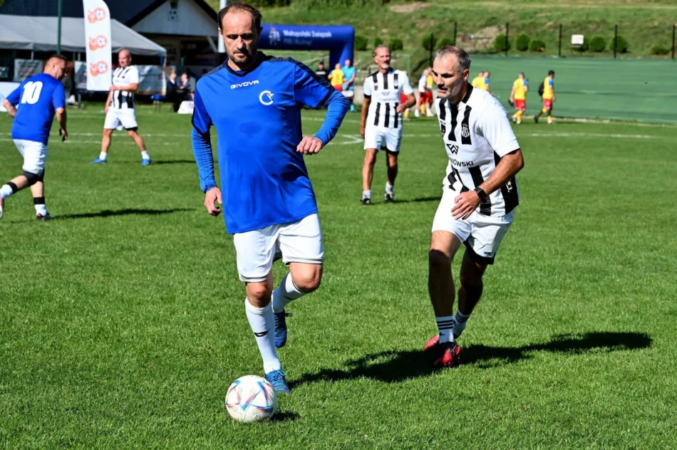 Pierwszy Memoriał im. Mariana Tajdusia w Tymbarku. Sandecja najlepsza w turnieju oldbojów - zdjęcie 3