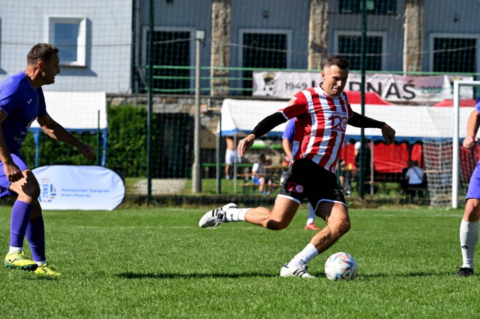 Pierwszy Memoriał im. Mariana Tajdusia w Tymbarku. Sandecja najlepsza w turnieju oldbojów - zdjęcie 7