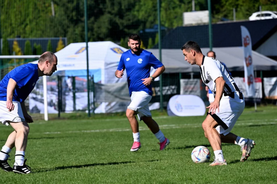 Pierwszy Memoriał im. Mariana Tajdusia w Tymbarku. Sandecja najlepsza w turnieju oldbojów - zdjęcie 17