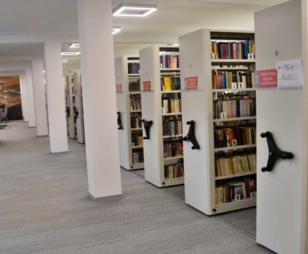 Wolontariusze dla biblioteki - zdjęcie główne