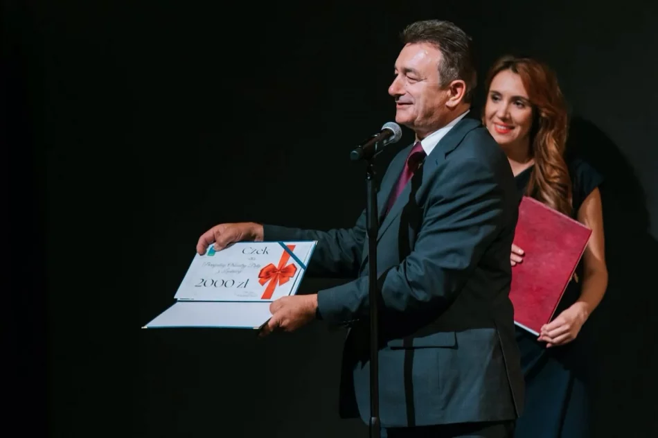 Orkiestra na podium  - zdjęcie 5