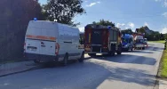 Wjechał w ogrodzenie i skrzynkę gazową. 72-latek w szpitalu - zdjęcie 2