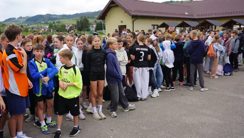 Szkoły rywalizowały w biegach sztafetowych o mistrzostwo powiatu - zdjęcie 1