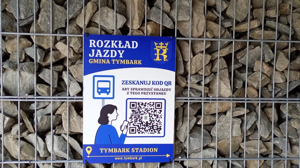 Kod QR na przystanku autobusowym w gminie Tymbark – system informacji pasażerskiej