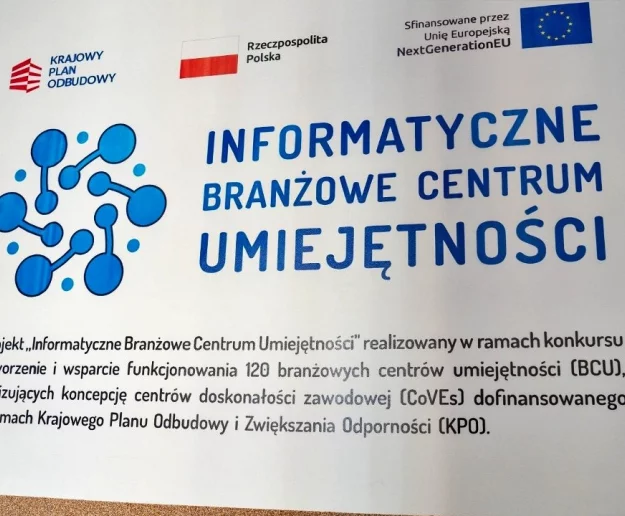 Światłowody, AI i wirtualne laboratoria - bezpłatne szkolenia - zdjęcie główne