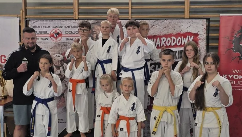 10 medali zawodników Limanowskiego Klubu Kyokushin Karate w Wilkowicach - zdjęcie 1