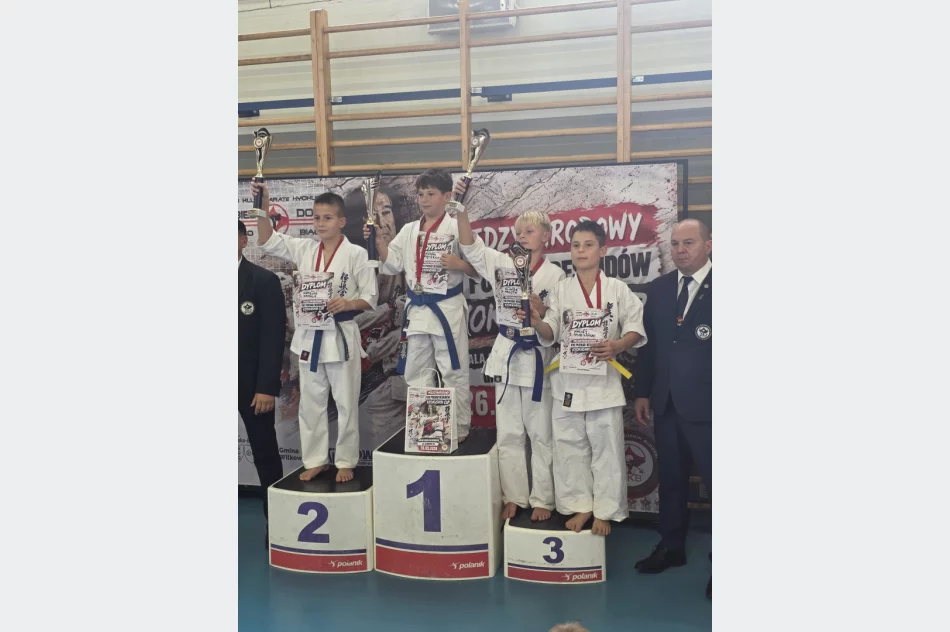 10 medali zawodników Limanowskiego Klubu Kyokushin Karate w Wilkowicach - zdjęcie 7