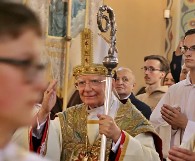 Abp Jędraszewski: "to nie jest małżeństwo". Ostre słowa na Limanowszczyźnie (ZDJĘCIA, WIDEO) - zdjęcie główne