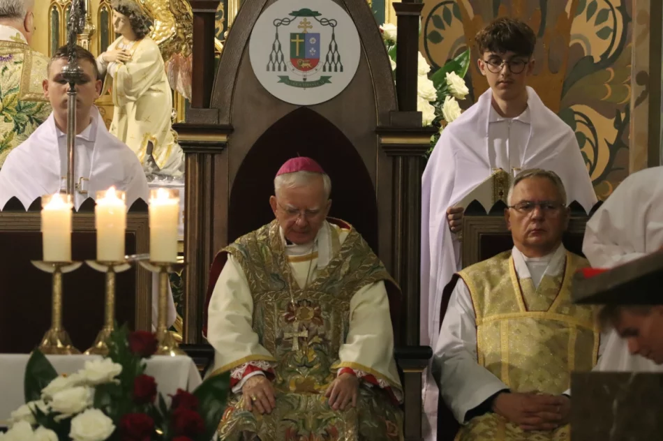 Abp Jędraszewski: "to nie jest małżeństwo". Ostre słowa na Limanowszczyźnie (ZDJĘCIA, WIDEO) - zdjęcie 16