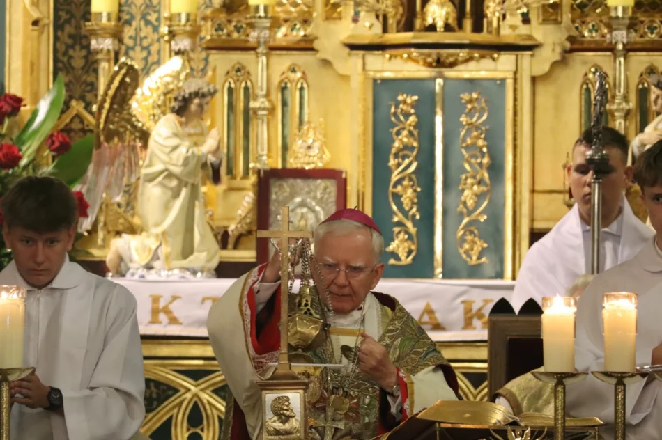 Abp Jędraszewski: "to nie jest małżeństwo". Ostre słowa na Limanowszczyźnie (ZDJĘCIA, WIDEO) - zdjęcie 54
