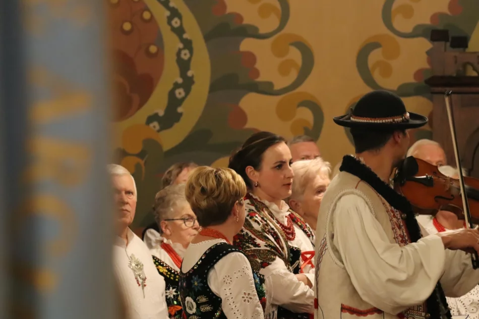 Abp Jędraszewski: "to nie jest małżeństwo". Ostre słowa na Limanowszczyźnie (ZDJĘCIA, WIDEO) - zdjęcie 55