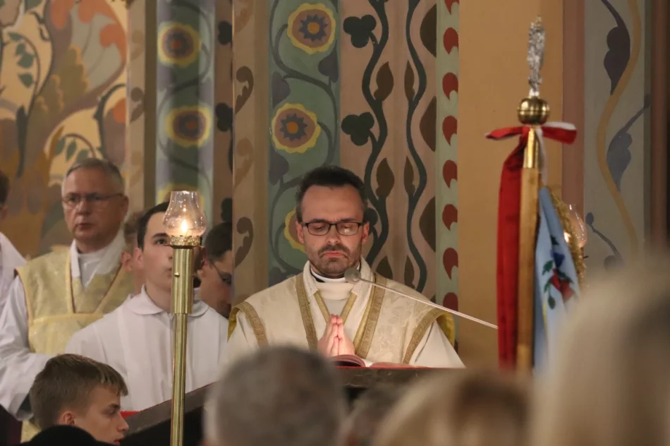 Abp Jędraszewski: "to nie jest małżeństwo". Ostre słowa na Limanowszczyźnie (ZDJĘCIA, WIDEO) - zdjęcie 60