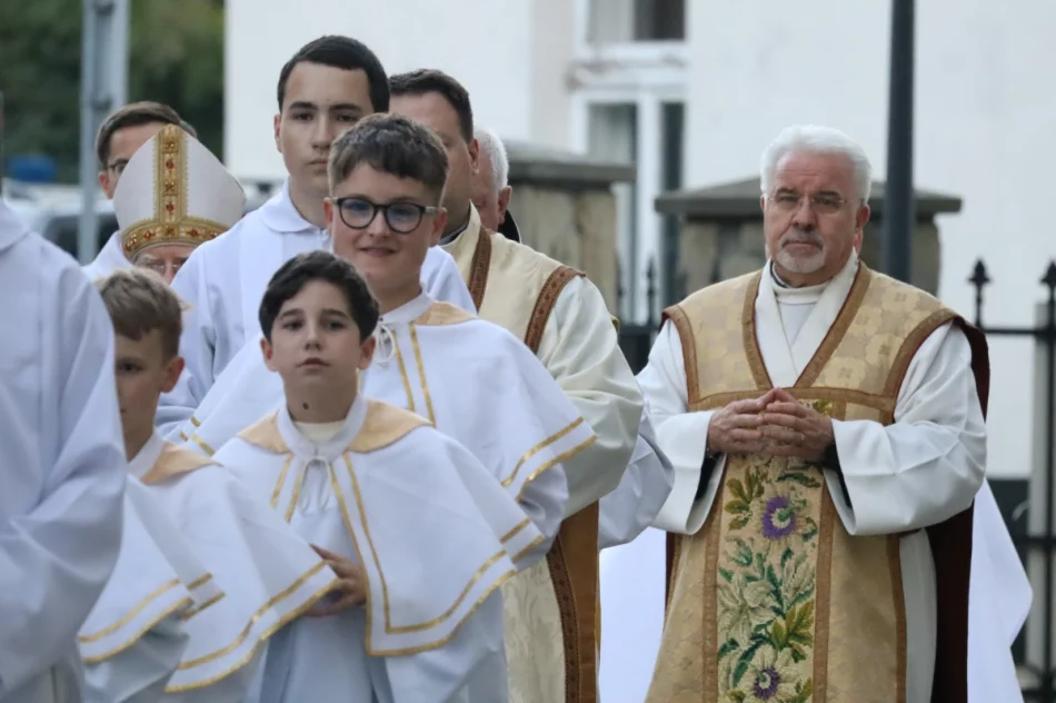 Abp Jędraszewski: "to nie jest małżeństwo". Ostre słowa na Limanowszczyźnie (ZDJĘCIA, WIDEO) - zdjęcie 69