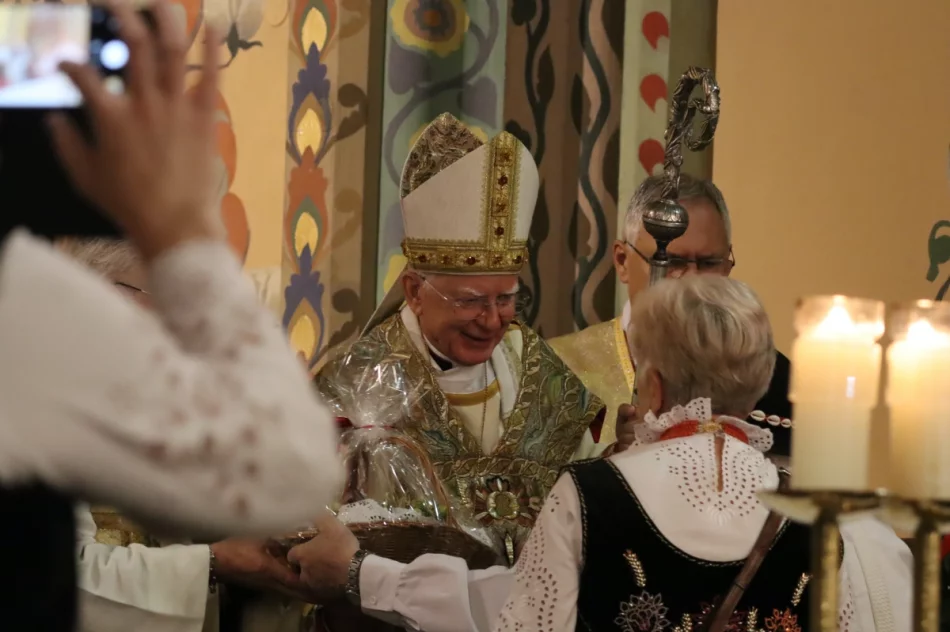 Abp Jędraszewski: "to nie jest małżeństwo". Ostre słowa na Limanowszczyźnie (ZDJĘCIA, WIDEO) - zdjęcie 70
