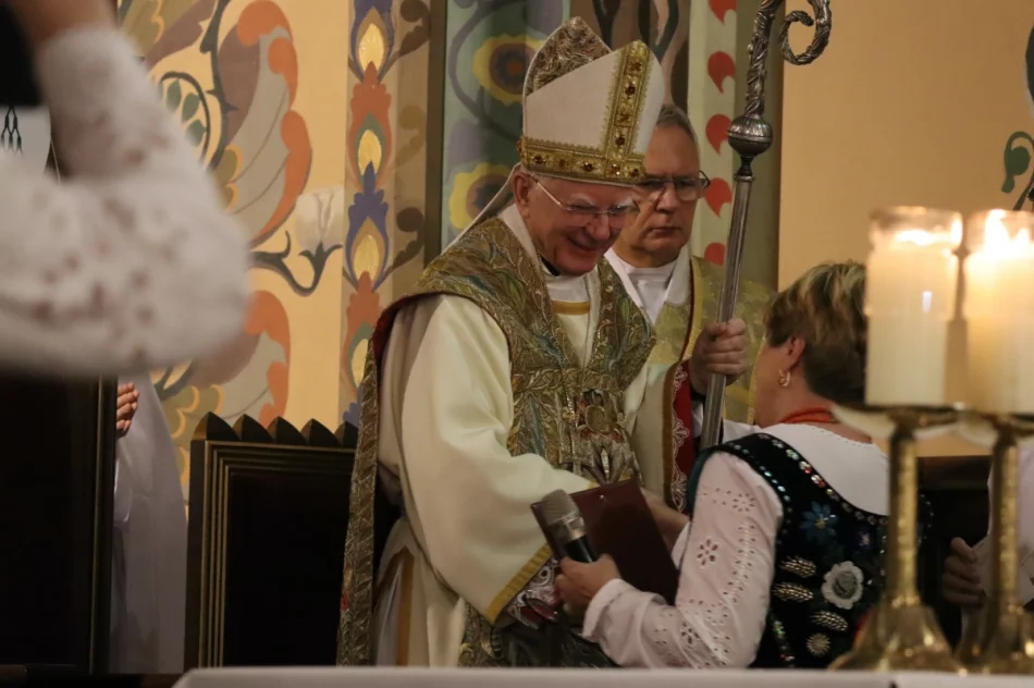 Abp Jędraszewski: "to nie jest małżeństwo". Ostre słowa na Limanowszczyźnie (ZDJĘCIA, WIDEO) - zdjęcie 73