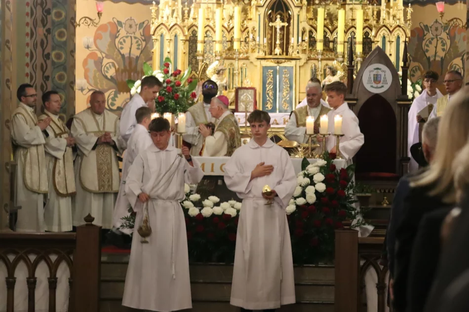 Abp Jędraszewski: "to nie jest małżeństwo". Ostre słowa na Limanowszczyźnie (ZDJĘCIA, WIDEO) - zdjęcie 81