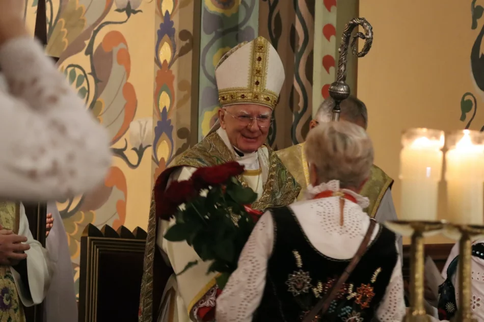 Abp Jędraszewski: "to nie jest małżeństwo". Ostre słowa na Limanowszczyźnie (ZDJĘCIA, WIDEO) - zdjęcie 102