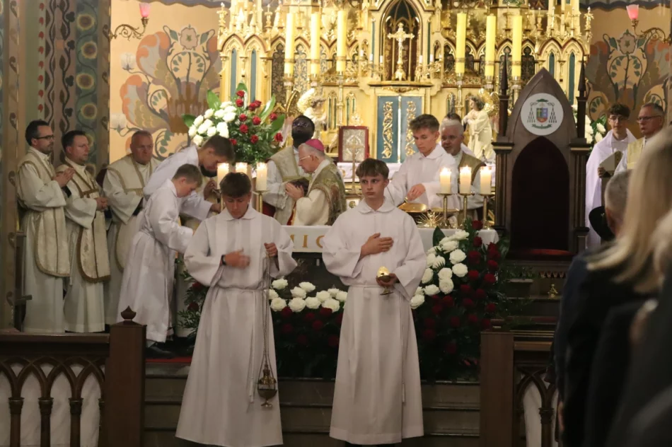 Abp Jędraszewski: "to nie jest małżeństwo". Ostre słowa na Limanowszczyźnie (ZDJĘCIA, WIDEO) - zdjęcie 112