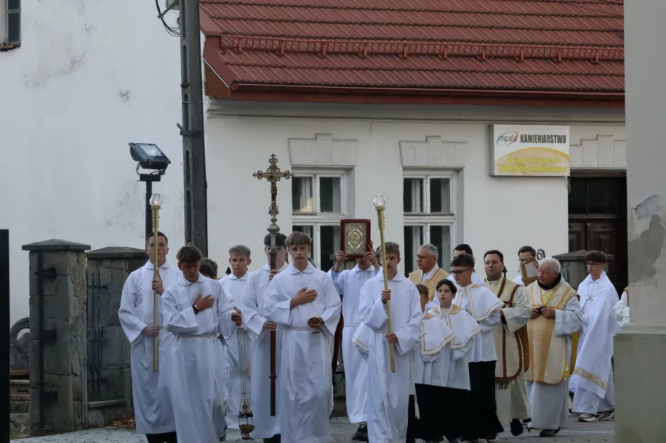 Abp Jędraszewski: "to nie jest małżeństwo". Ostre słowa na Limanowszczyźnie (ZDJĘCIA, WIDEO) - zdjęcie 164