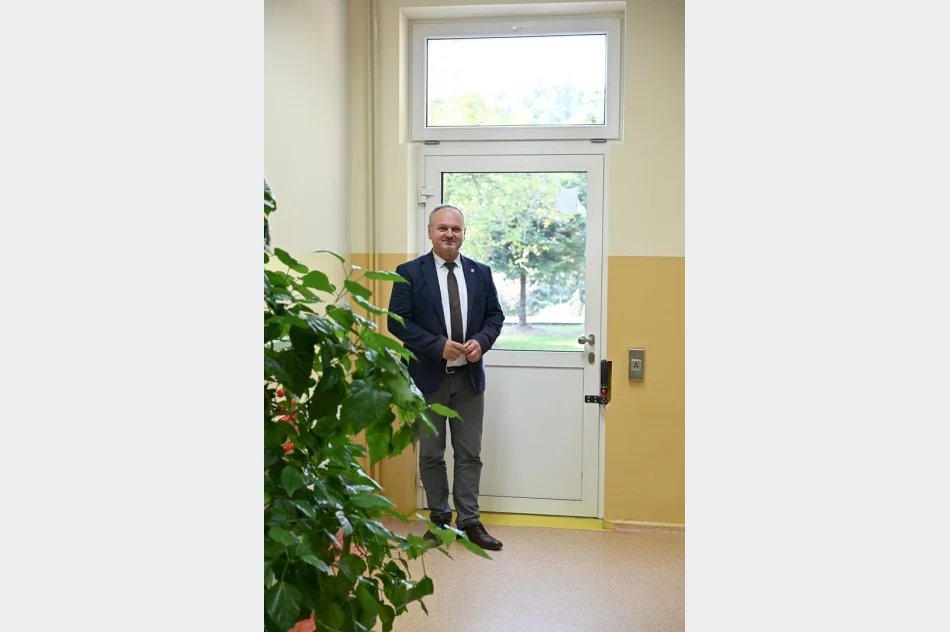 Nowa platforma poprawi dostępność Szkoły Podstawowej w Nowym Rybiu - zdjęcie 6