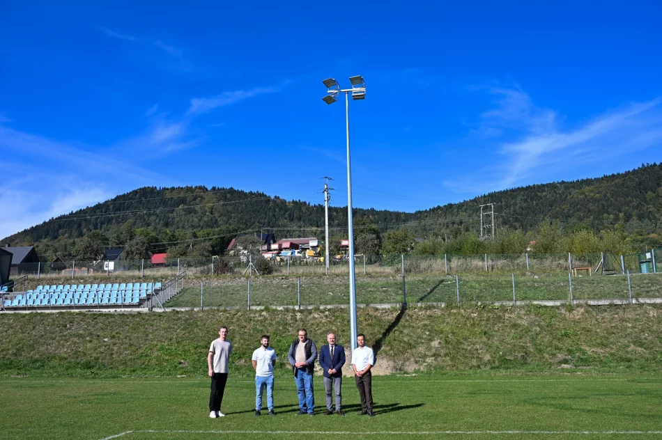 Zmodernizowane oświetlenie stadionu w Pisarzowej - zdjęcie 6