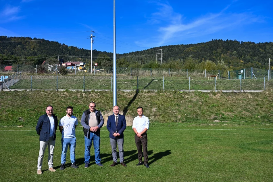 Zmodernizowane oświetlenie stadionu w Pisarzowej - zdjęcie 7