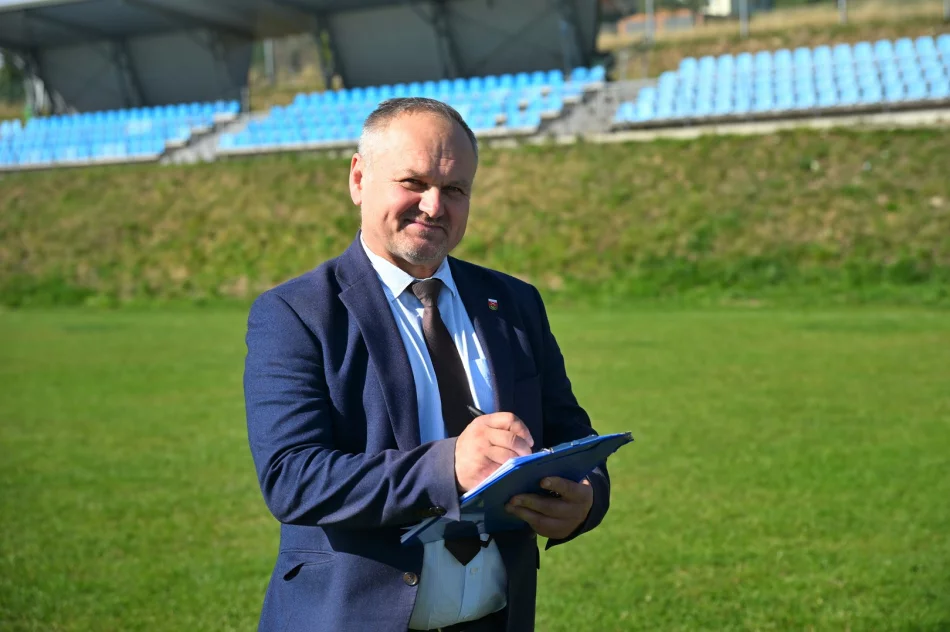 Zmodernizowane oświetlenie stadionu w Pisarzowej - zdjęcie 15
