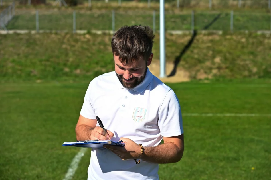 Zmodernizowane oświetlenie stadionu w Pisarzowej - zdjęcie 16