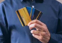 Jak wybrać konto osobiste bez opłat? Na co zwracać uwagę, porównując oferty banków - zdjęcie główne
