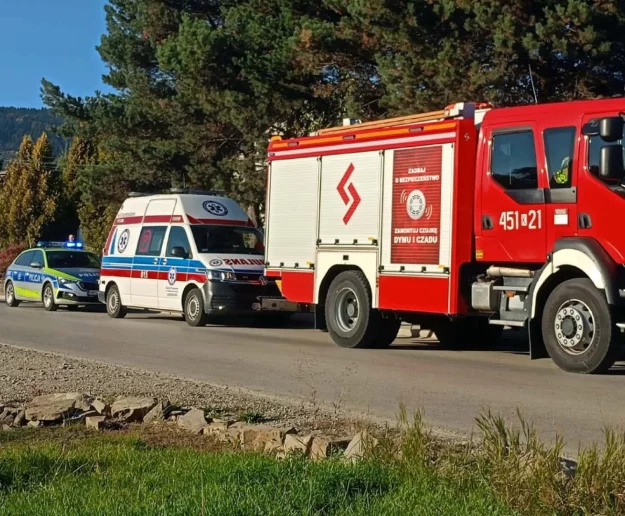Motocykl zderzył się z osobówką - zdjęcie główne