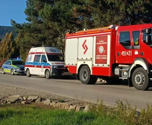Motocykl zderzył się z osobówką - zdjęcie główne