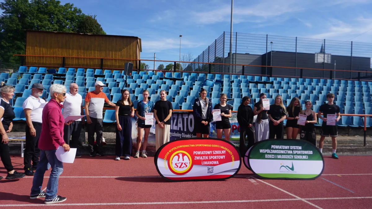 Szkoły średnie walczyły o lekkoatletyczny prymat w powiecie/Fot.: MOS LImanowa.