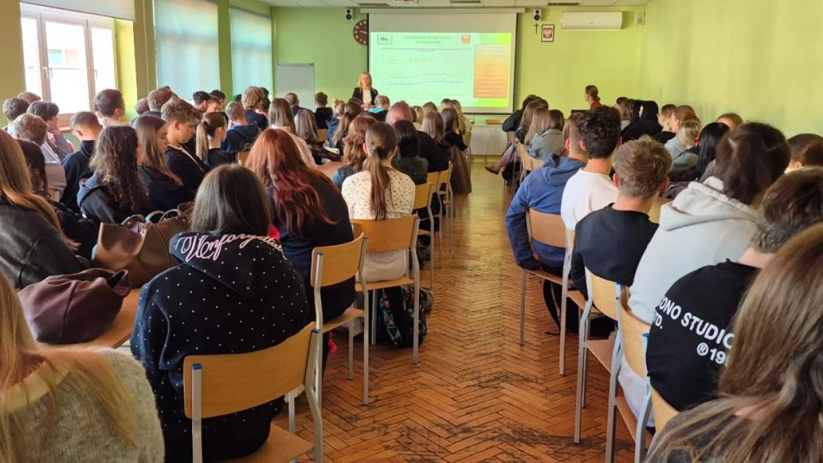 Spotkanie maturzystów z doradcami zawodowymi z PUP w Limanowej w Zespole Szkół nr 1