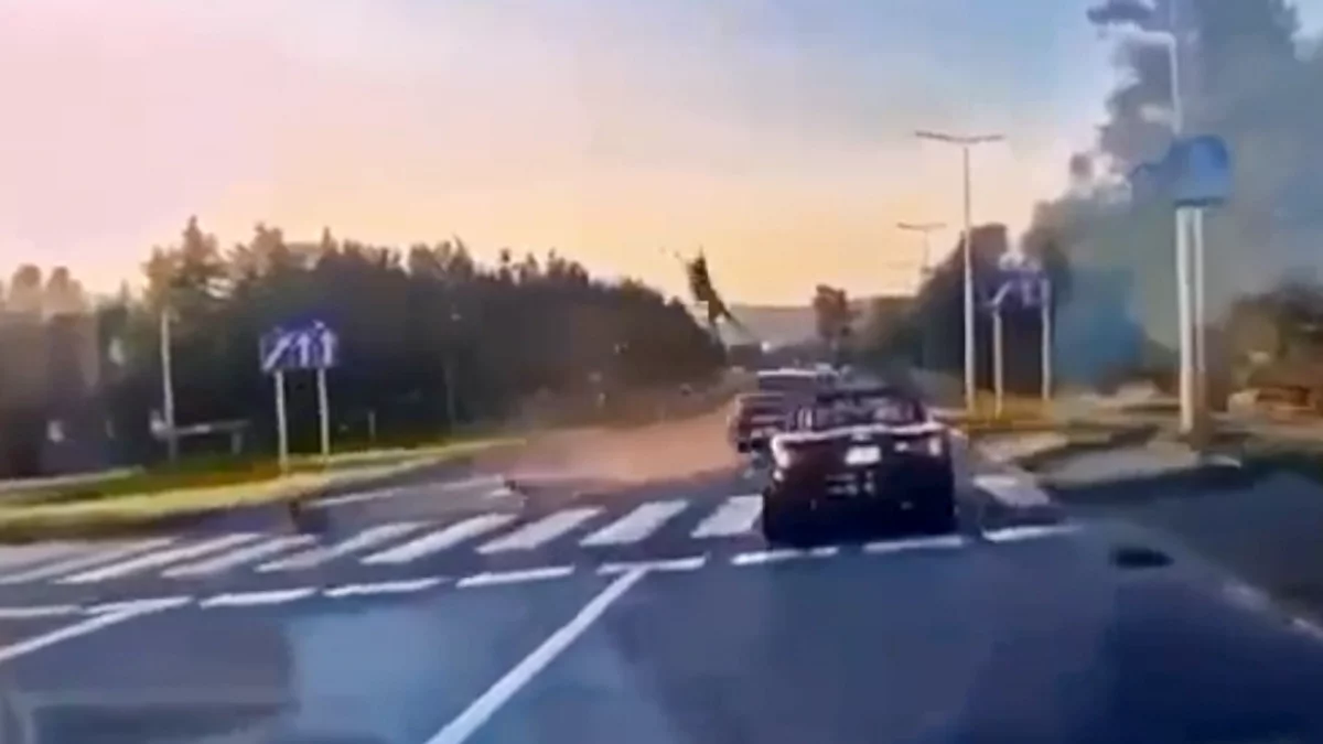 50-latek zginął na przejściu (WIDEO)