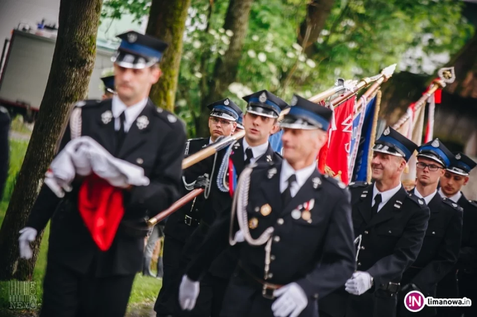 Przekazanie samochodu gaśniczego dla OSP Dobra - zdjęcie 6