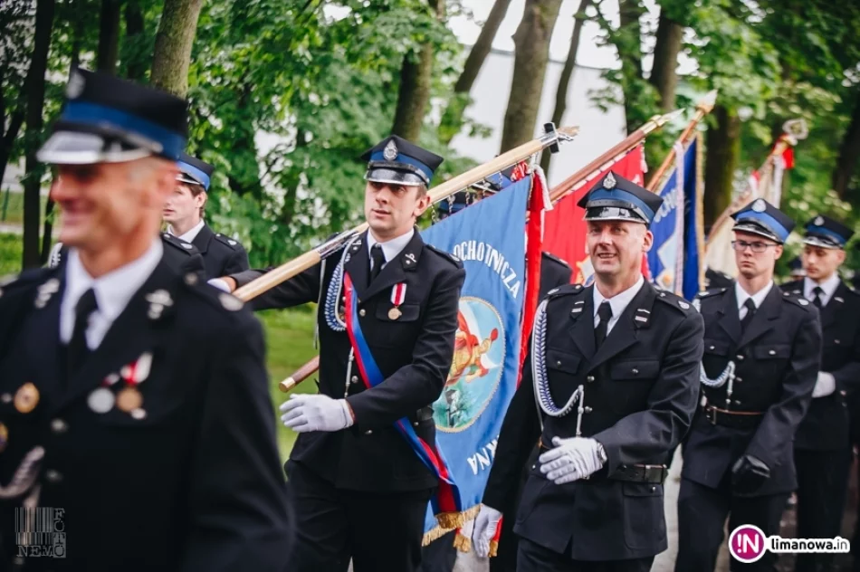 Przekazanie samochodu gaśniczego dla OSP Dobra - zdjęcie 8