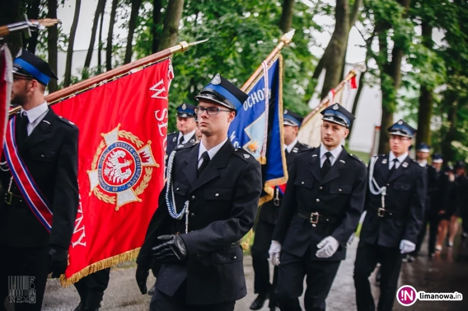 Przekazanie samochodu gaśniczego dla OSP Dobra - zdjęcie 9