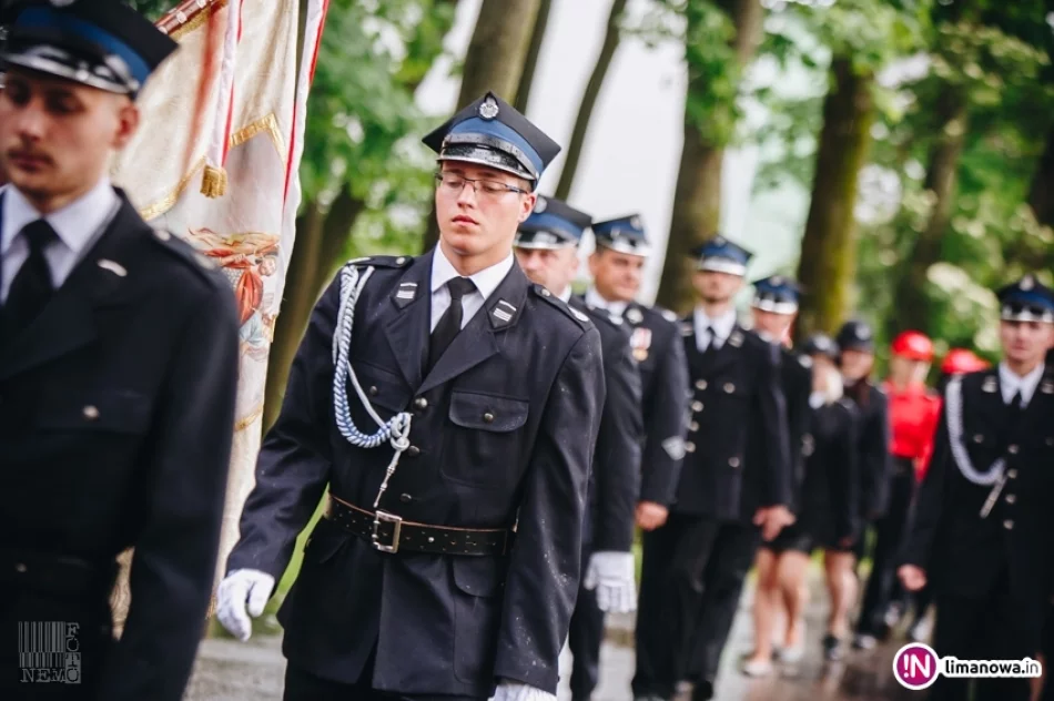 Przekazanie samochodu gaśniczego dla OSP Dobra - zdjęcie 11