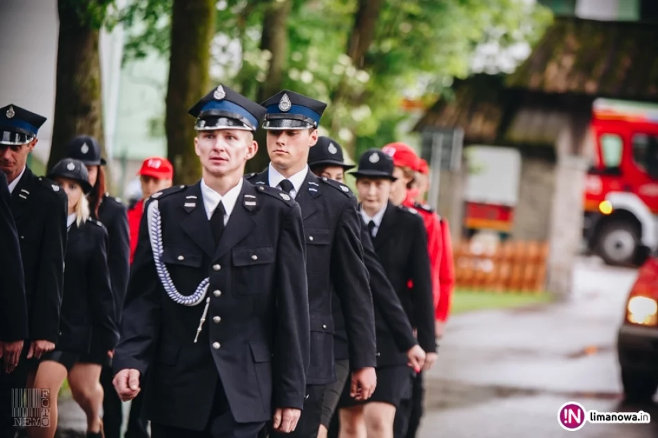 Przekazanie samochodu gaśniczego dla OSP Dobra - zdjęcie 13