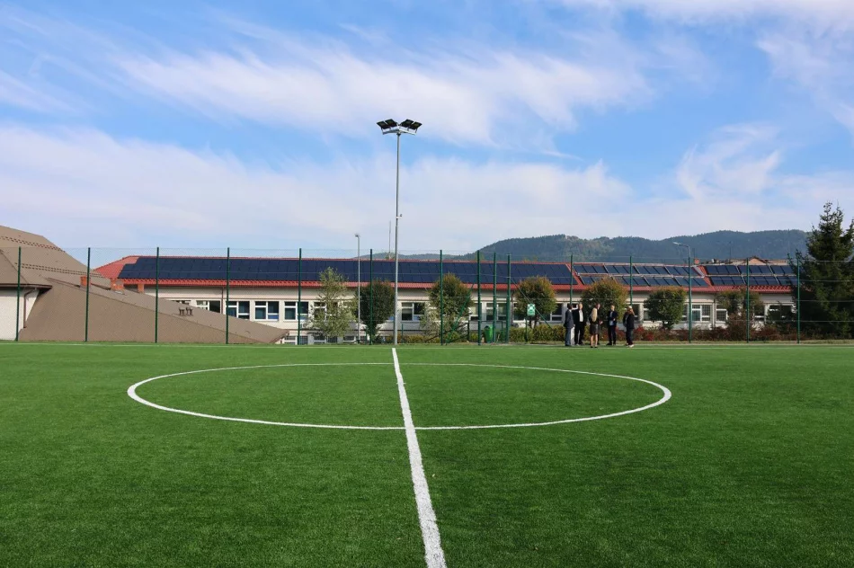 Zakończono modernizację kompleksu sportowego „Orlik” przy ul. Zygmunta Augusta - zdjęcie 2