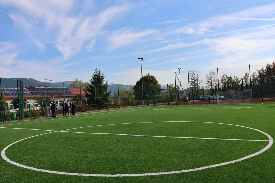 Zakończono modernizację kompleksu sportowego „Orlik” przy ul. Zygmunta Augusta - zdjęcie 4