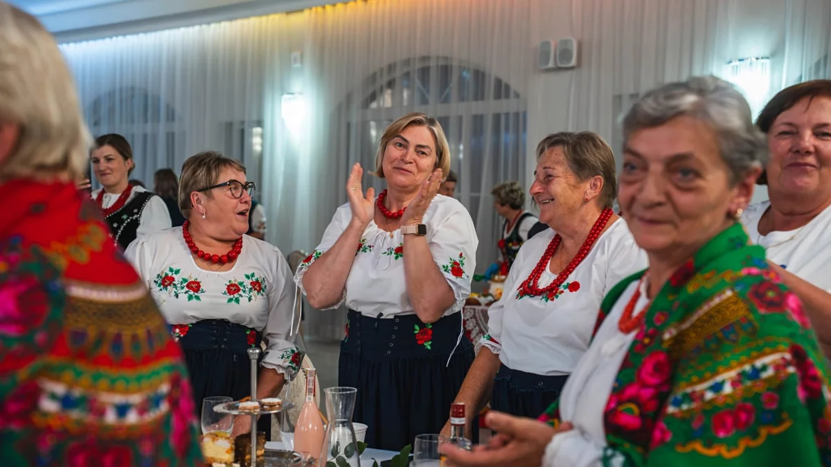 Uczestniczki VI Kongresu Kół Gospodyń Wiejskich Powiatu Limanowskiego w Sali Bankietowej „Leśna Perła" w Siekierczynie