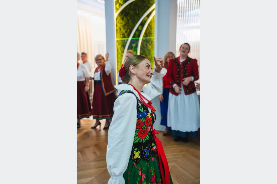 Spotkały się gospodynie z całego powiatu (ZDJĘCIA) - zdjęcie 24