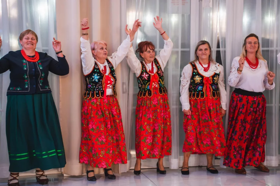Spotkały się gospodynie z całego powiatu (ZDJĘCIA) - zdjęcie 31