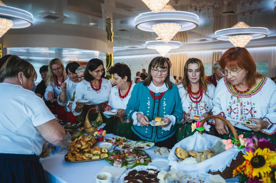Spotkały się gospodynie z całego powiatu (ZDJĘCIA) - zdjęcie 57