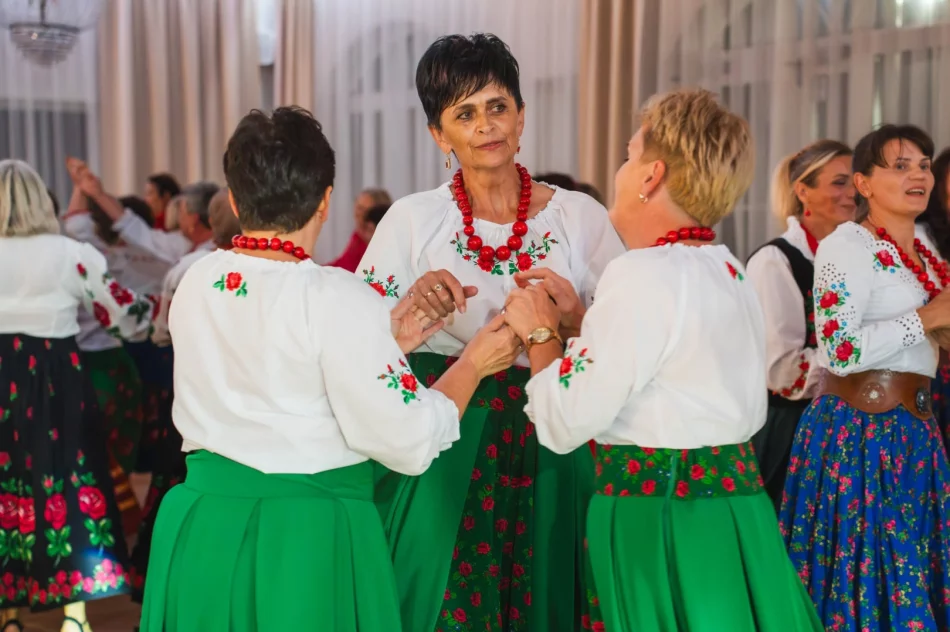 Spotkały się gospodynie z całego powiatu (ZDJĘCIA) - zdjęcie 59