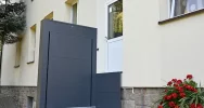 Platforma przed wejściem do szkoły  - zdjęcie 3